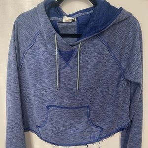 Under Armour cropped hoodie sweatshirt M